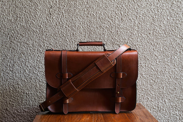 Alpha 15/Vintage Brown - 3 Weeks Preorder