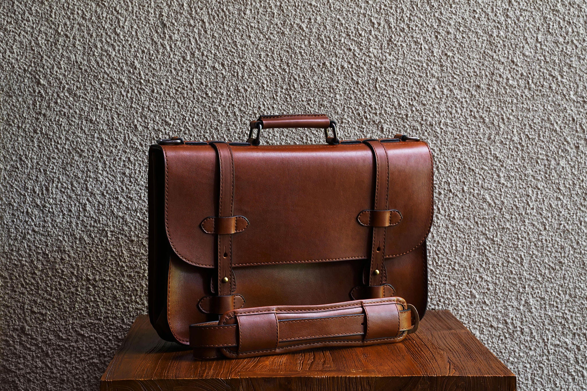 Alpha 15/Vintage Brown - 3 Weeks Preorder