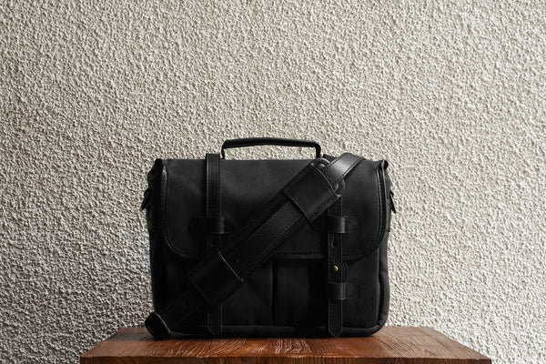 Rana 11/Black - Waxed Twill - 3 Weeks Preorder