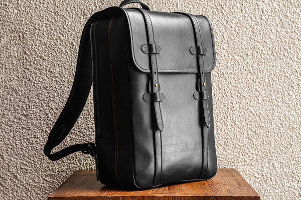 Urbanpack L/Black - 3 Weeks Preorder