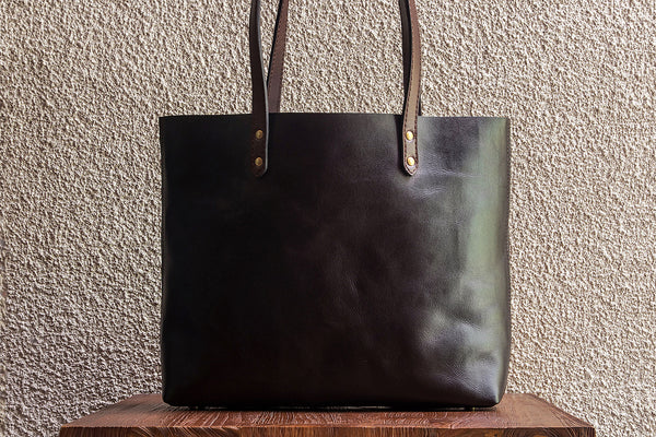 Medium Tote/Espresso - 3 Weeks Preorder