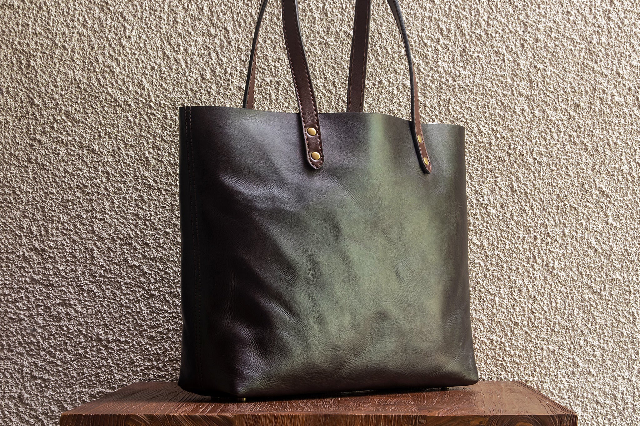 Medium Tote/Espresso - 3 Weeks Preorder