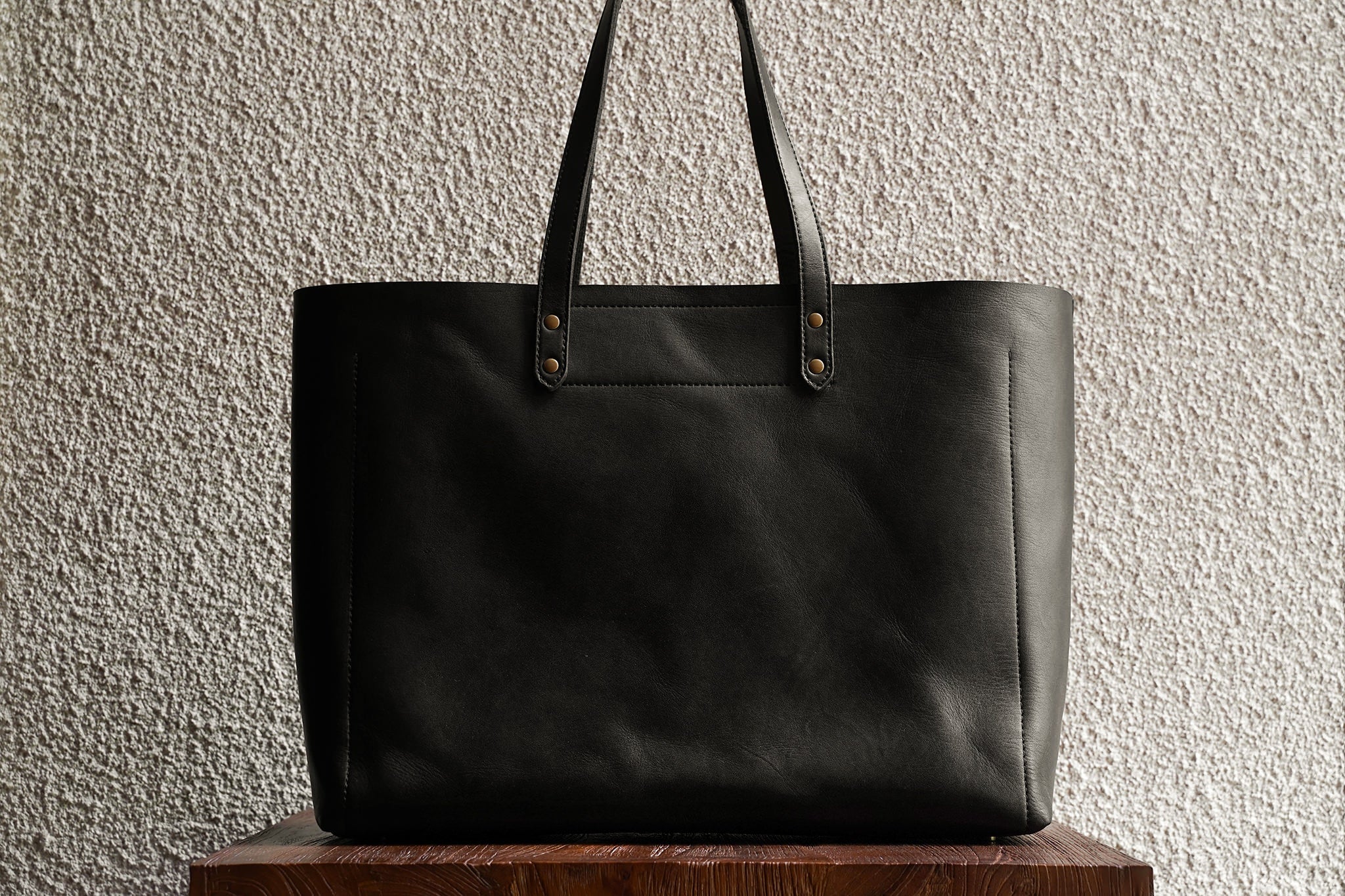 Wide Tote/Black - 3 Weeks Preorder